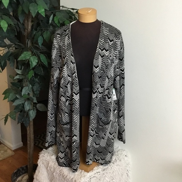 SIMPLY Emma black white 1X Cardigan w/pockets - Picture 1 of 14